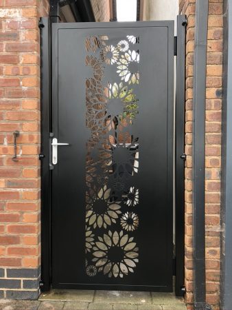 Floral Fusion Designed Metal Side Gate