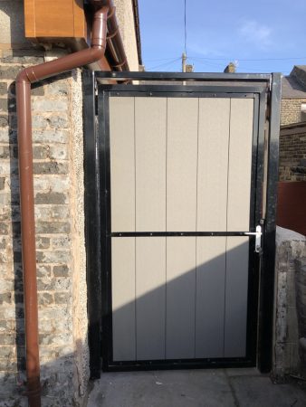 Security Black Metal Side Gate with Composite Lining